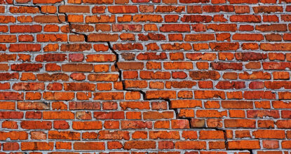 A seriously cracked wall